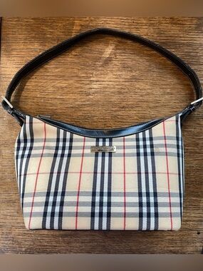 Classic Check Shoulder Bag in Beige, Black and Red